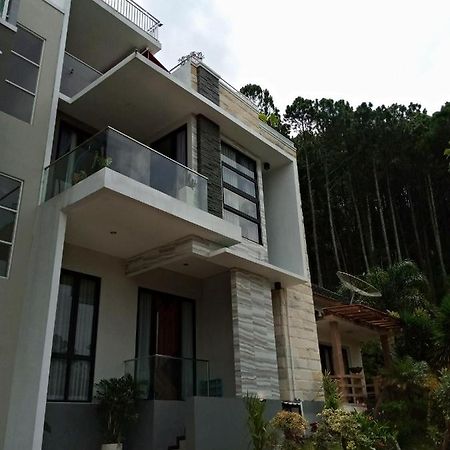 Villa Valencia Batu  Ngoại thất bức ảnh