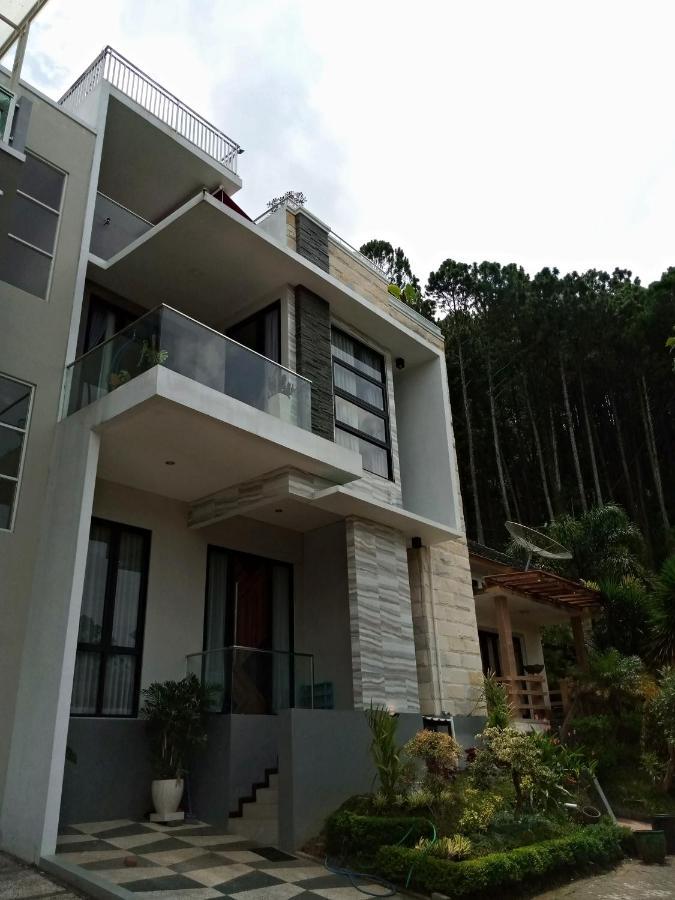 Villa Valencia Batu  Ngoại thất bức ảnh