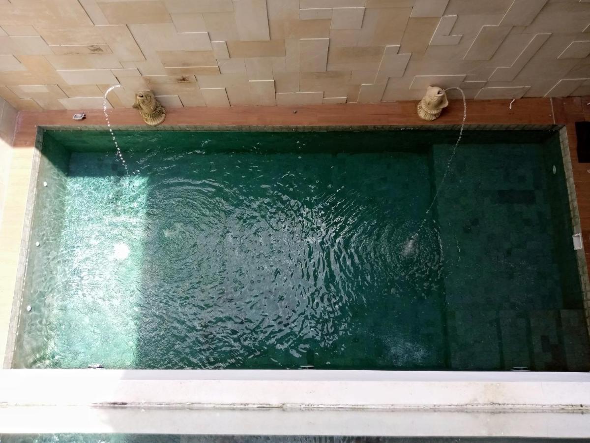 Villa Valencia Batu  Ngoại thất bức ảnh
