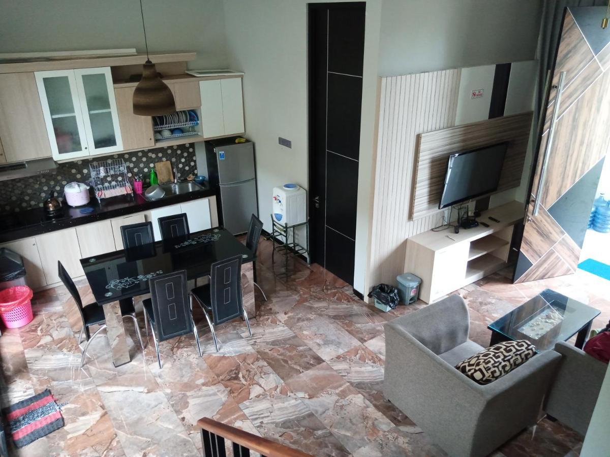 Villa Valencia Batu  Ngoại thất bức ảnh