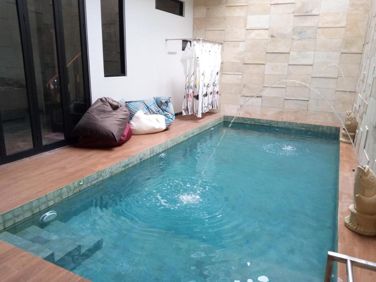 Villa Valencia Batu  Ngoại thất bức ảnh